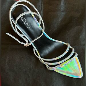 Abound Metallic silver pointed stilettos, Never Worn, NWT SIZE 8M